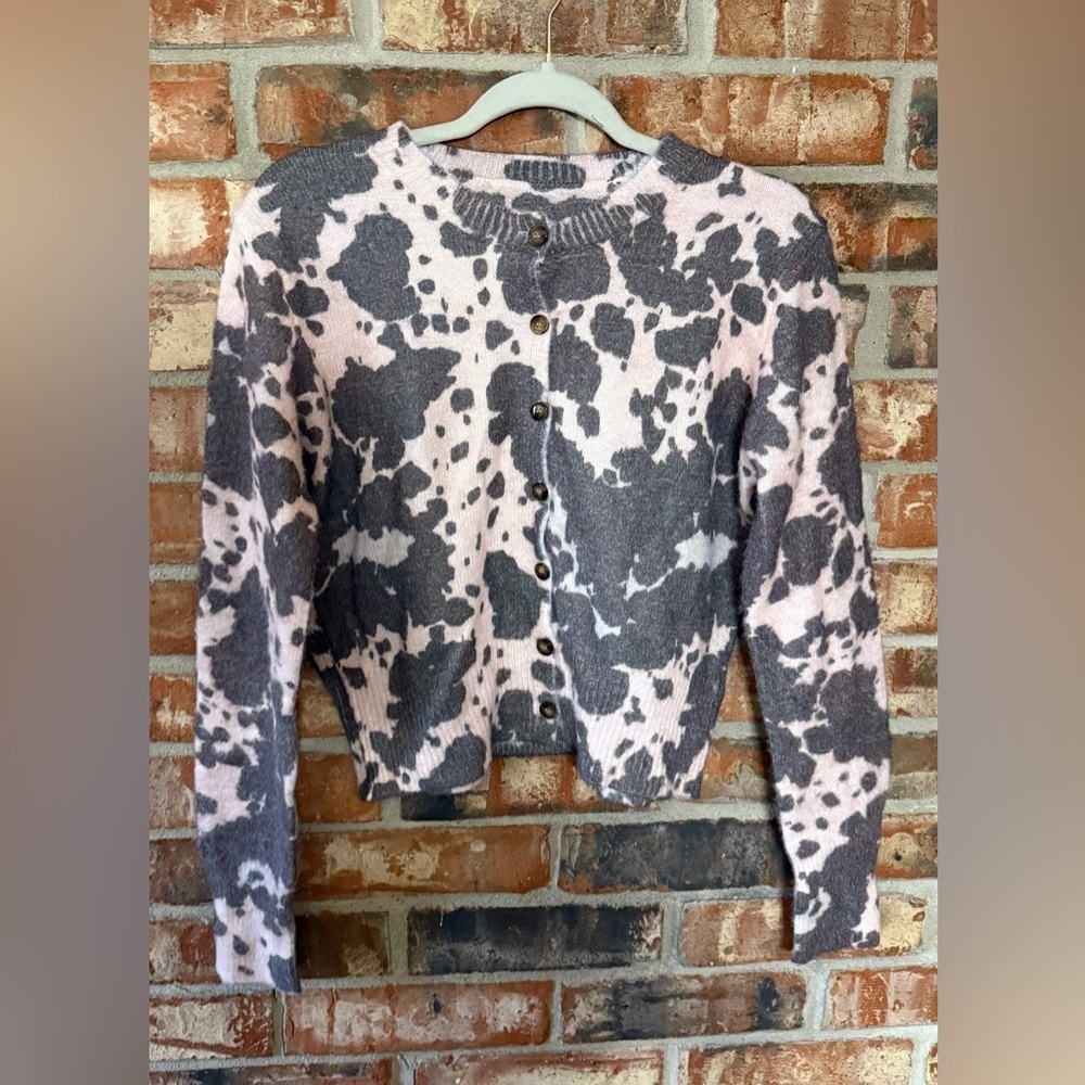 Missguided Cozy Cow Print Cropped Button Up Cardigan - Picture 3 of 8